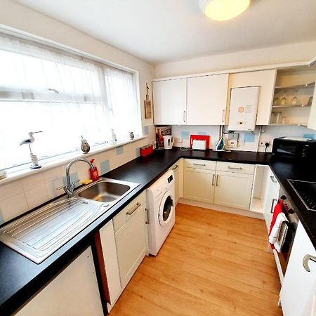 Rayleigh Town Centre 2 Bedroom Apartment Exterior foto