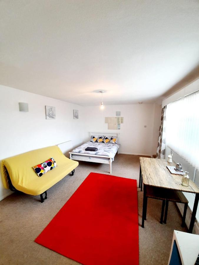 Rayleigh Town Centre 2 Bedroom Apartment Exterior foto