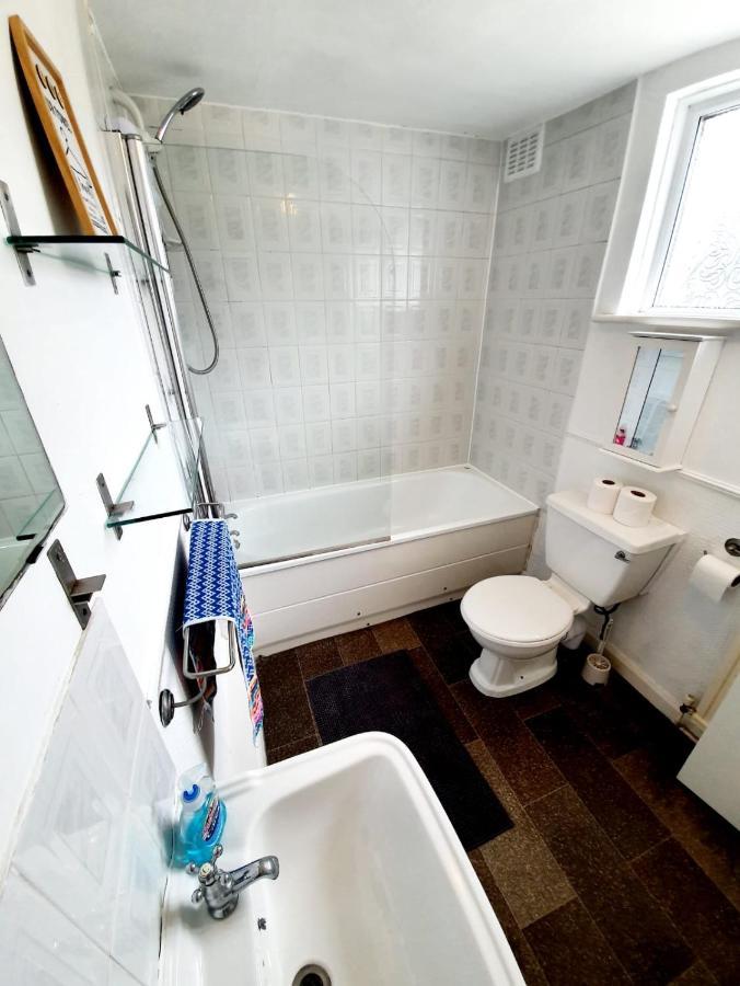 Rayleigh Town Centre 2 Bedroom Apartment Exterior foto